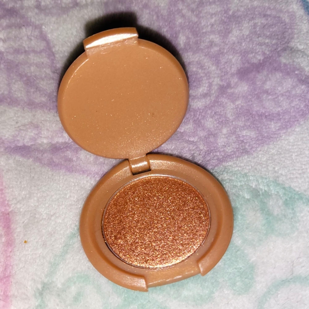 NWT IBY Beauty Dream Maker Eyeshadow in “Stargazer